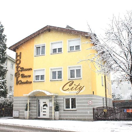 City Hotel Нойнкірхен Екстер'єр фото